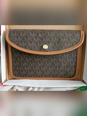 Authenic Michael Kors Brown and Tan Logo Snap Pouch, NWOT, $18 8X5.5